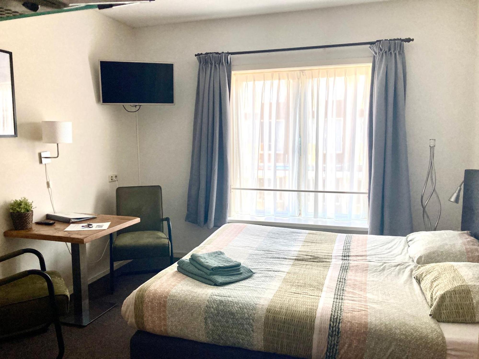 Nicolette Apartments Катвейк-ан-Зе Номер фото